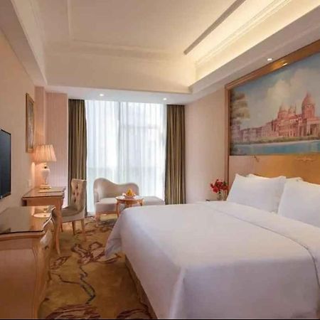 Vienna Hotel Shenzhen Baoneng City Plaza Luaran gambar